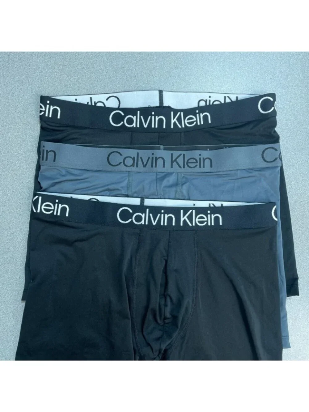 NWT Calvin Klein Men's M 3-Pack Boxer Briefs Microfiber 2 Black & Gray